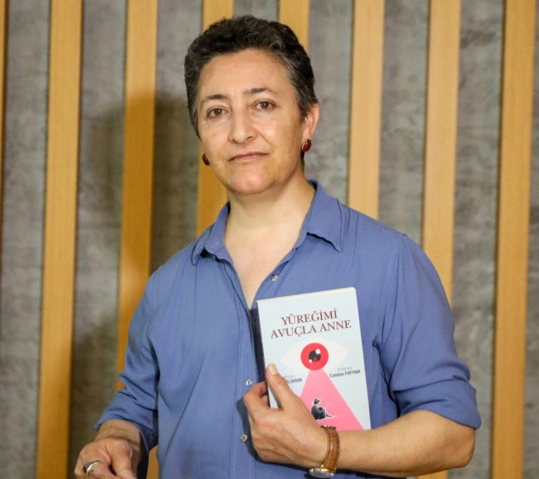 Belediyenin çaycısı kitap yazdı... Ele aldığı konu oldukça anlamlı ve dikkat çekici