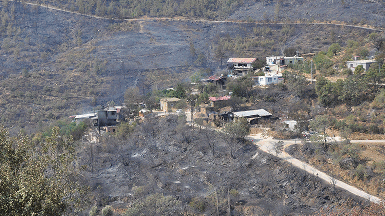 Son dakika orman yangını haberleri || Mersin ve Hatay orman yangını söndürüldü mü, devam ediyor mu? Mücadele günün ilk ışıklarıyla yeniden başladı