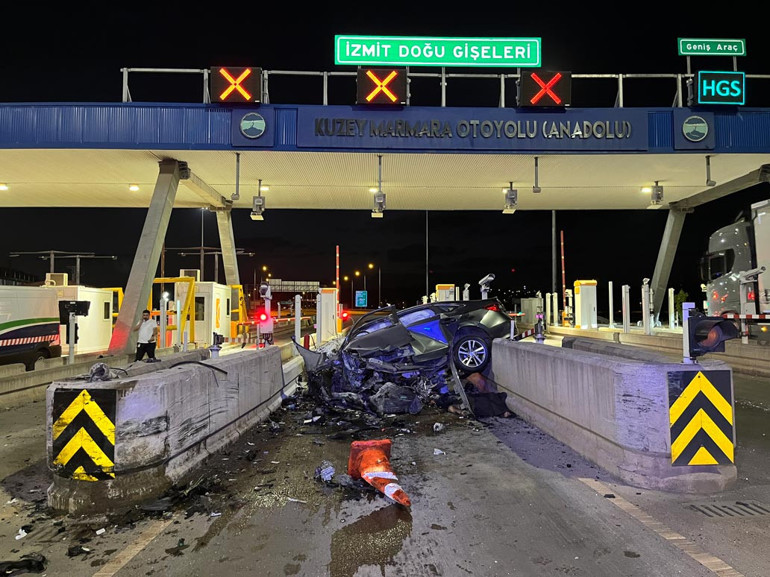 Kuzey Marmara Otoyolu’nda otomobil gişenin beton banketine çarptı; 1 ölü