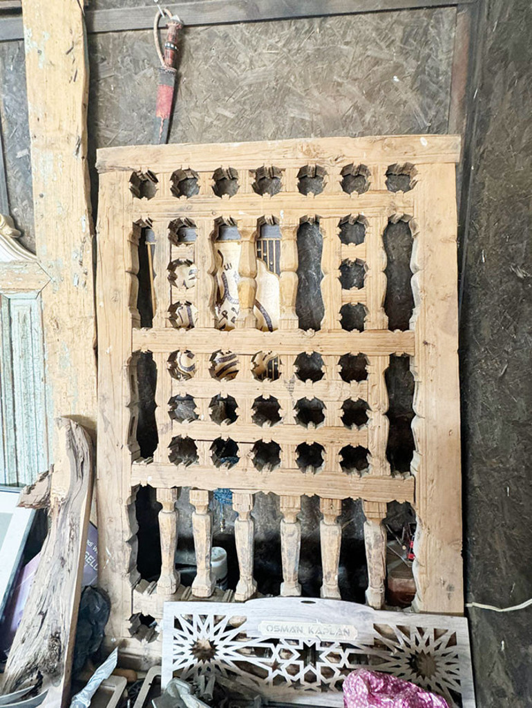 Bin yıllık tarih yerlerde Yağmalayıp satışa çıkarmışlar