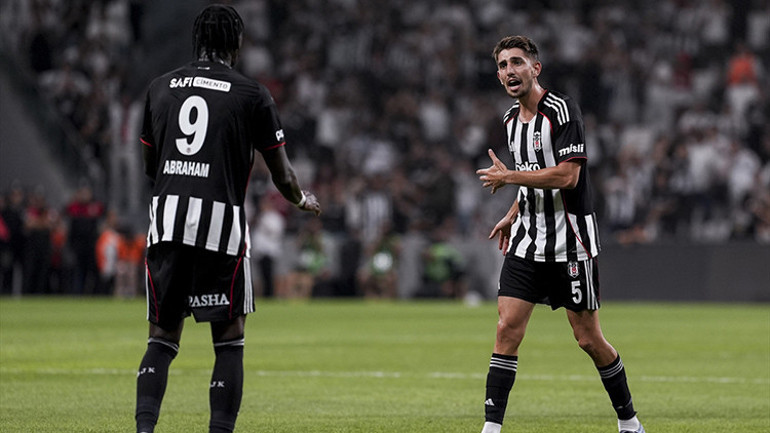 Beşiktaşın St. Patricks maçı sonrası Güntekin Onaydan eleştiri: Gerçekten Ole hoca, bu takım ne çalışıyor