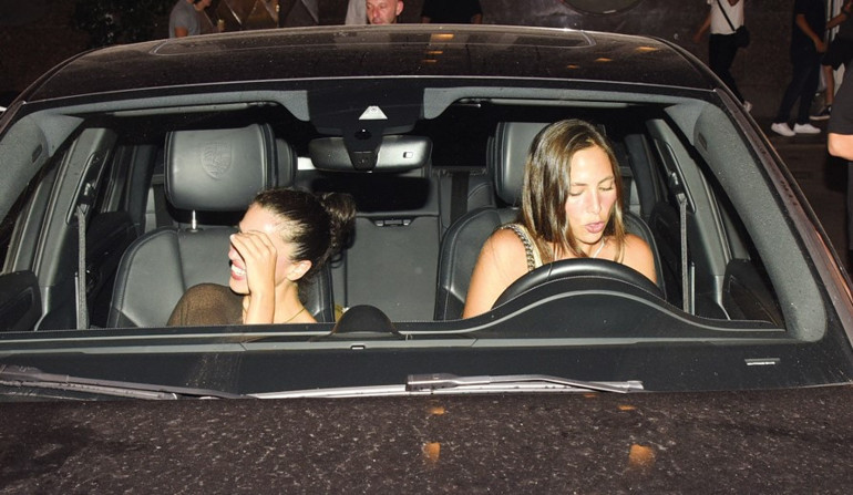 Ünlü oyuncu çocukluk aşkı ile evleniyor... Ankara’da bekârlığa veda