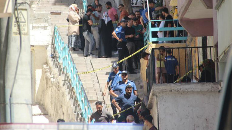 Şanlıurfada feci olay Evde ölü bulunan çiftle ilgili detaylar ortaya çıktı... Eşini öldürüp intihar etmiş