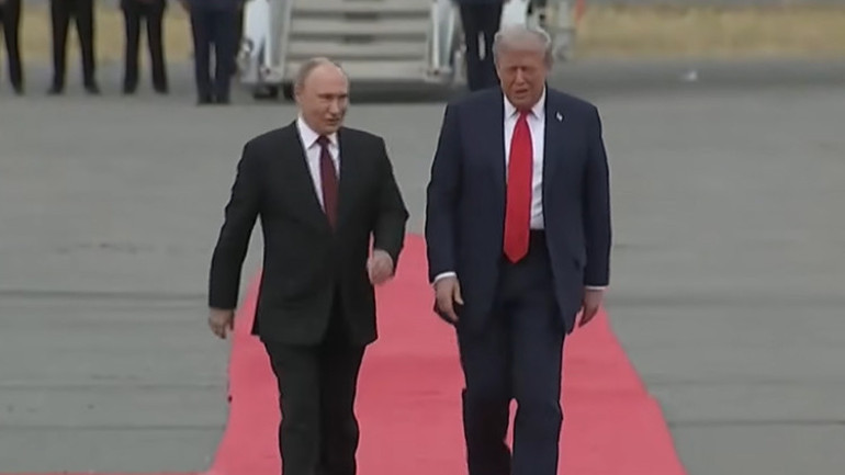Son dakika haberi... Trump - Putin zirvesi başladı... İşte ilk görüntüler