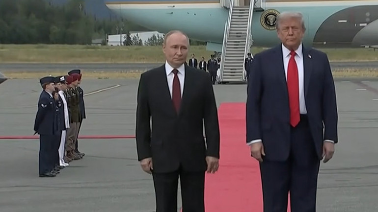 Son dakika haberi... Trump - Putin zirvesi başladı... İşte ilk görüntüler