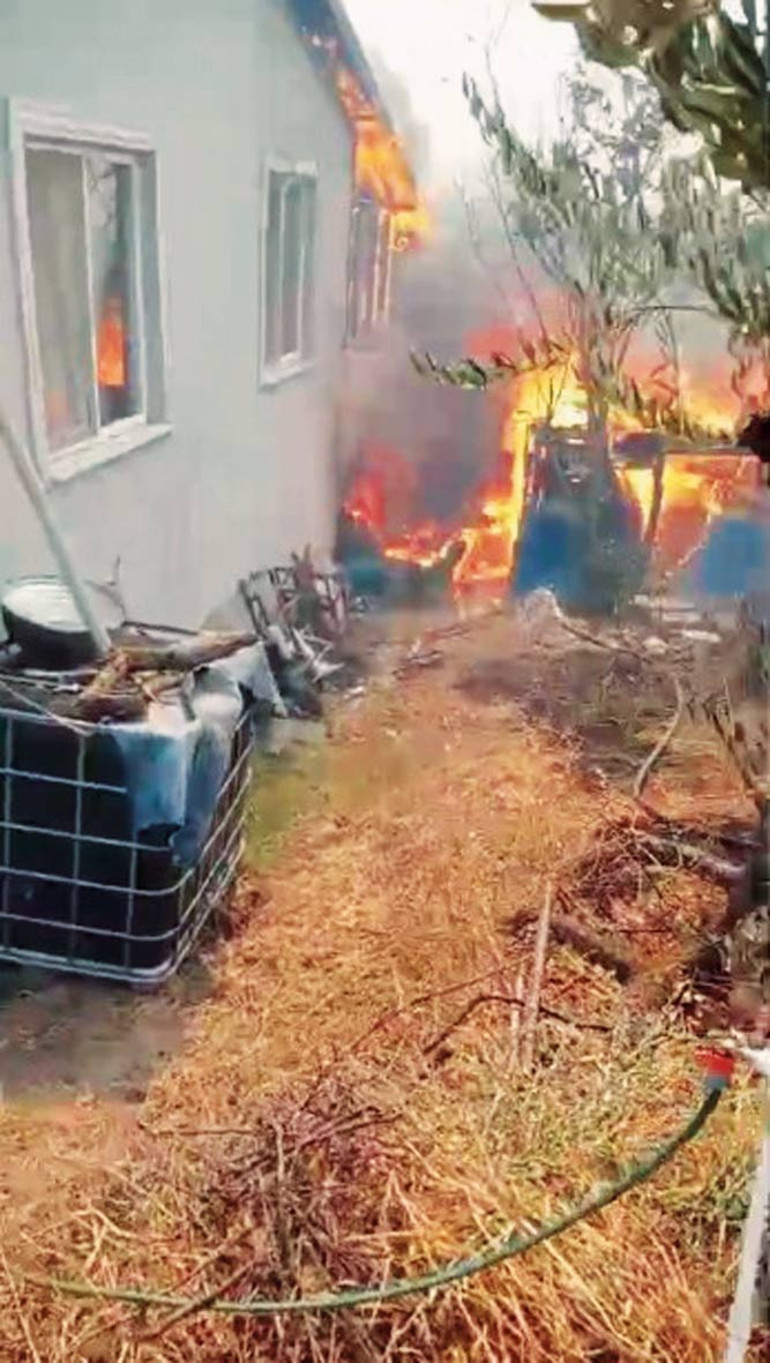 Alevler yerleşim yerlerine ulaştı