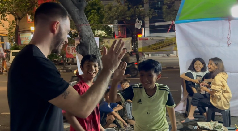 Kuralsız Sokaklar üç farklı kıtada