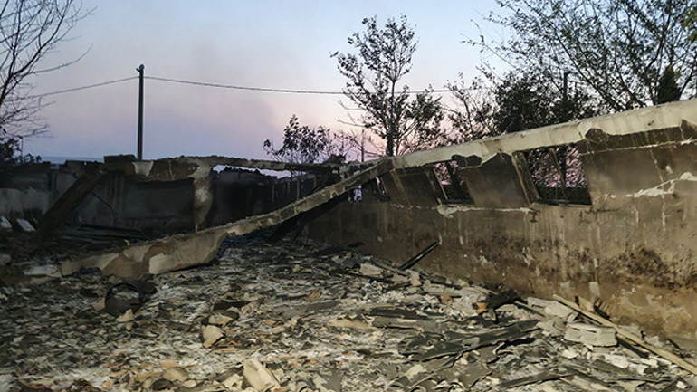 Orman yangınlarında son durum... Alevlerle mücadele devam ediyor Kocaelideki yangının enerjisi düştü