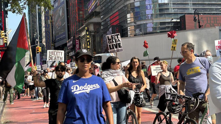 New Yorkta İsrail protestosu: Binlerce kişi haykırdı