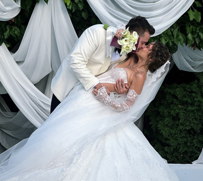 12 yıldır bugünü bekliyorum Alper Rende ve Betül Çakmak evlendi