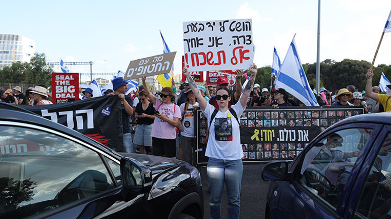 Tel Avivde hayat durma noktasında