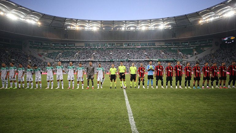Bursaspor ve Eskişehirspordan örnek davranış