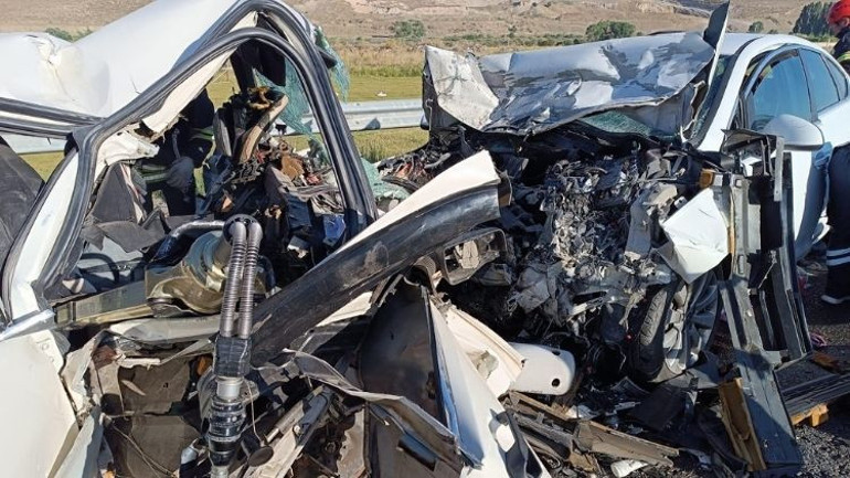 Şerit ihlali faciaya neden oldu, çok sayıda ölü ve yaralı var