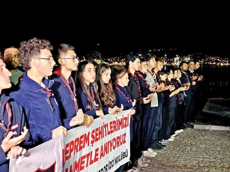 17 Ağustos’un 26. yıldönümünde 03.02 nöbeti