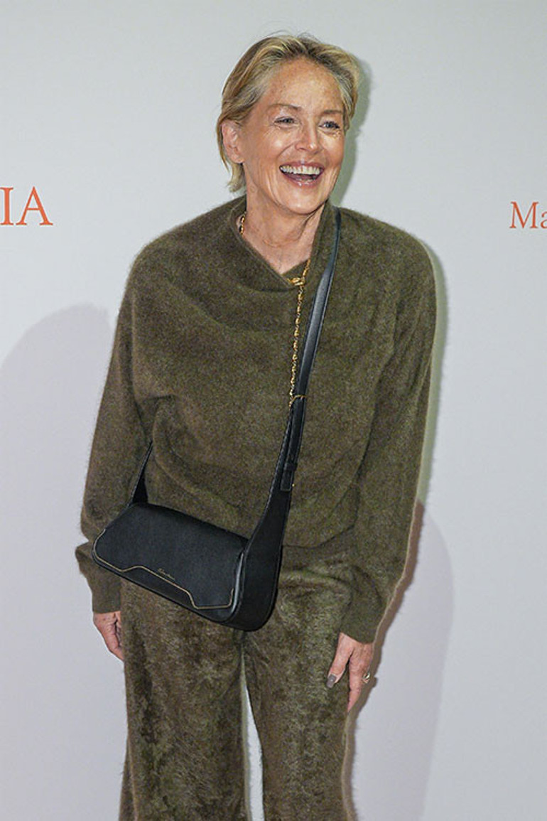 Servet, şan ve şöhret yaralarını bir türlü saramıyor... Karanlık geçmişi ünlü yıldızın peşinde... Büyükbabam şiddet uygulayan tacizcinin biriydi