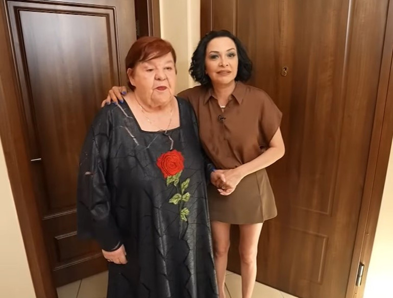 Evi kentsel dönüşüme girdi taşınmak zorunda kaldı... Ünlü şarkıcı yeni yuvasının kapılarını açtı