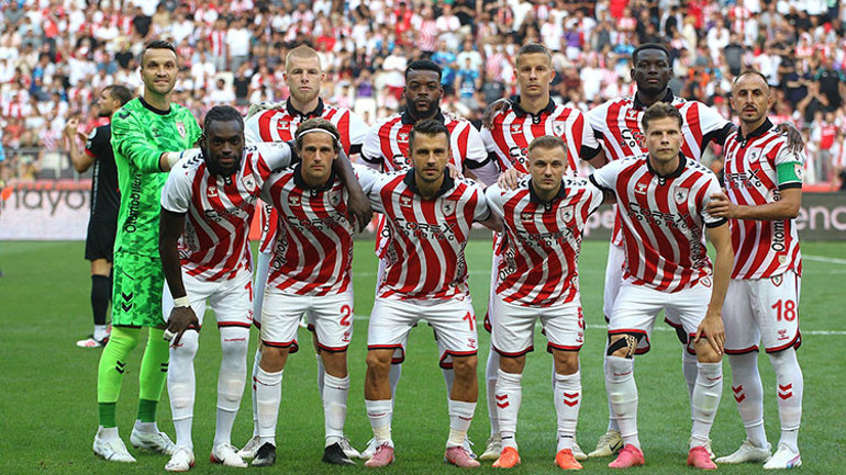 Samsunspor Başkanı Yüksel Yıldırımdan Panathinaikos maçı öncesi açıklamalar İki maçta da yenmek istiyoruz