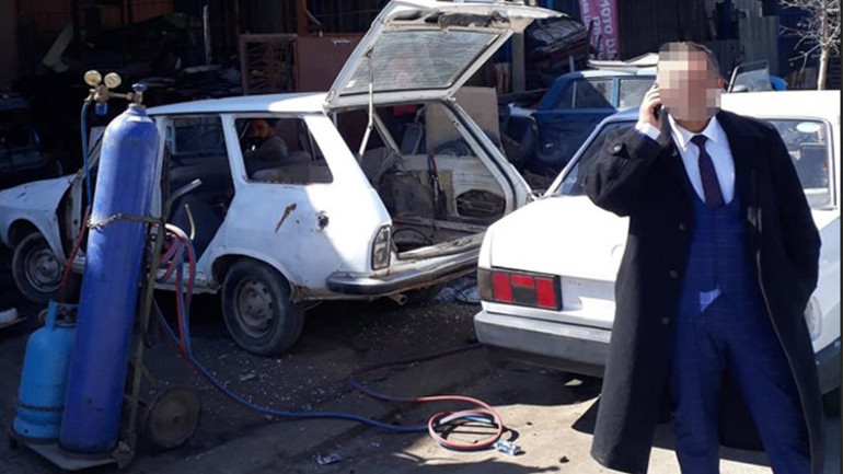 TBMM önünde araç yangını... 16 farklı suçtan kaydı ortaya çıktı Ankara Emniyeti: Şahıs gözaltına alınmıştır