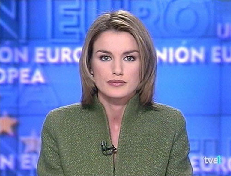 Ailesi Olmaz olsun böyle gelin demişti... Ya o, ya hiç kimse diye isyan etti... Dört çocuğunun annesine bakarken hala aşkından gözleri doluyor