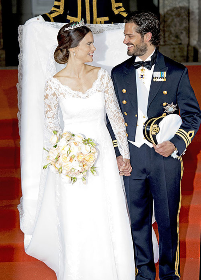 Ailesi Olmaz olsun böyle gelin demişti... Ya o, ya hiç kimse diye isyan etti... Dört çocuğunun annesine bakarken hala aşkından gözleri doluyor