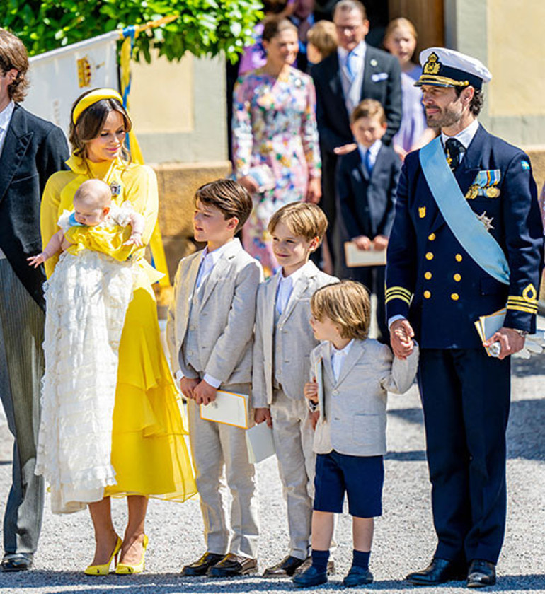 Ailesi Olmaz olsun böyle gelin demişti... Ya o, ya hiç kimse diye isyan etti... Dört çocuğunun annesine bakarken hala aşkından gözleri doluyor