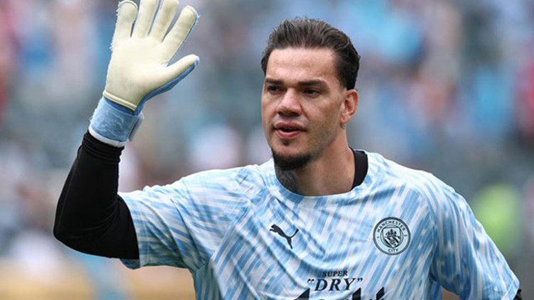 Okan Buruk, canlı yayında açıkladı: Kaleci için zaman var Ederson...