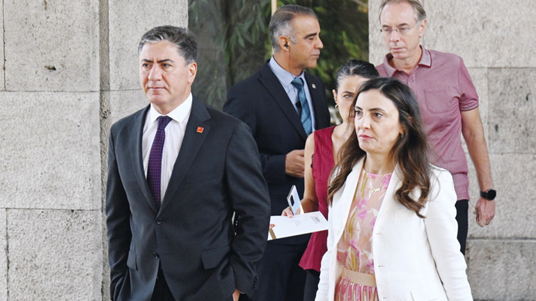 Şehit yakınları ve Diyarbakır anneleri TBMM’de... Komisyon acılı aileleri dinledi