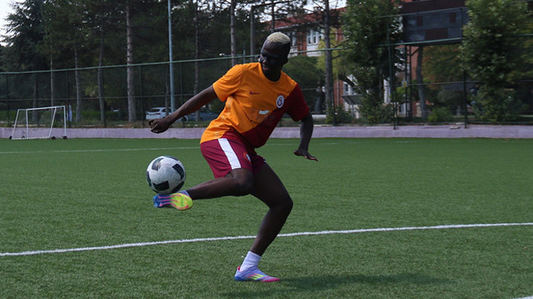 Eskişehirli Osimhenden 1. Lig ve Süper Lig takımlarına çağrı: Amatöre fazlayım, görün beni