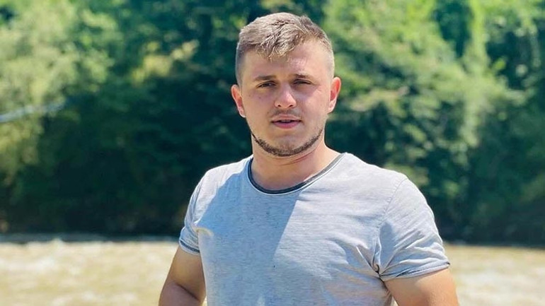 AK Partili ilçe başkanı kaza kurşunuyla hayatını kaybetti