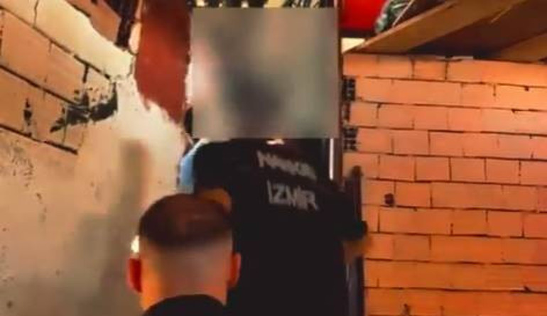 İzmirde narkotik operasyonu: Yüklü miktarda uyuşturucu ve kimyasal ele geçirildi