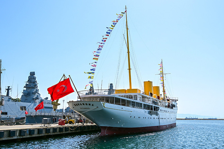 Atatürkün manevi mirası Savarona yatı pazar günü İstanbul Boğazını selamlayacak