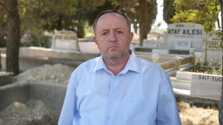 İstanbulun bir ilçesine defineciler dadandı... Mahalleli isyan etti Kemiklerini çalmadık, duruyor