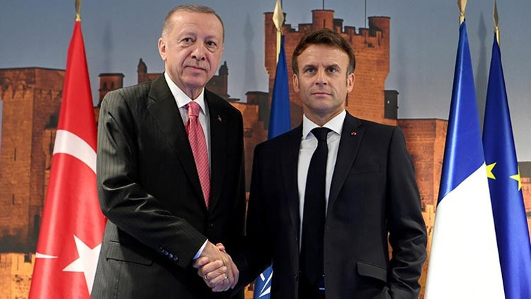 Yunanistanda Erdoğan-Macron görüşmesi krize neden oldu Küresel aktör
