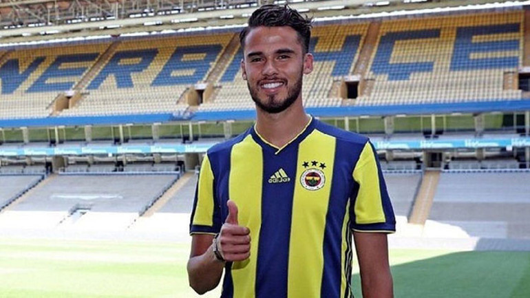 Fenerbahçenin ikinci Meksikalısı Edson Alvarez