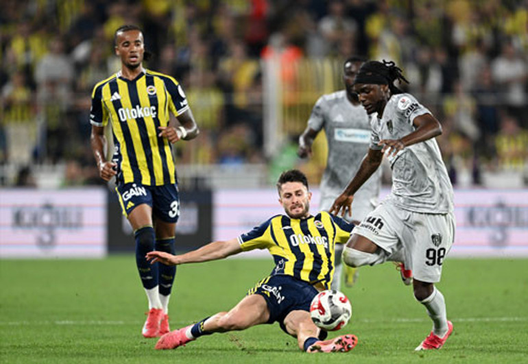 Fenerbahçe-Kocaelispor maçında hakemin hatalı kararını duyurdular: Net penaltı