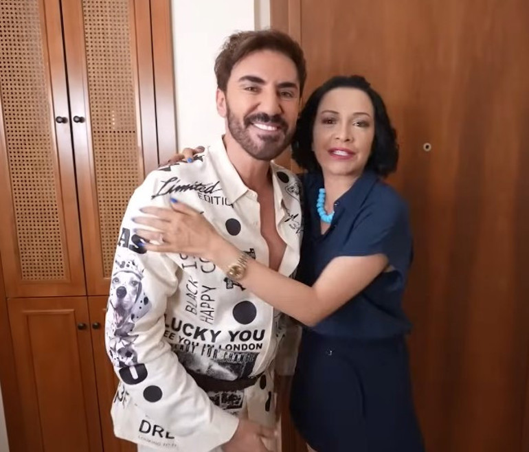 Evi kentsel dönüşüme girdi taşınmak zorunda kaldı... Ünlü şarkıcı yeni yuvasının kapılarını açtı