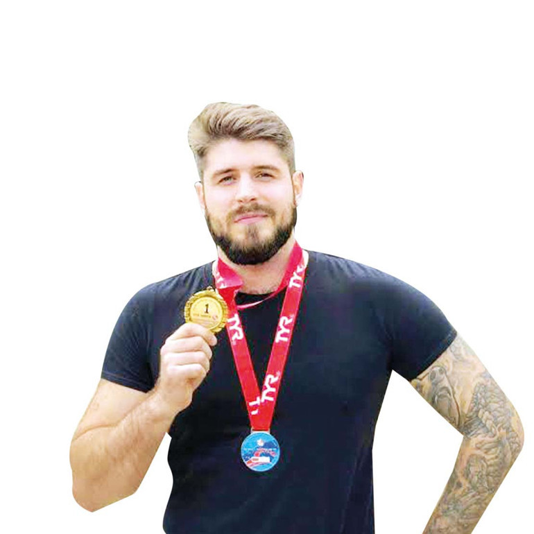 Rus yüzücü yarışmada kayboldu… Boğaz’da muamma