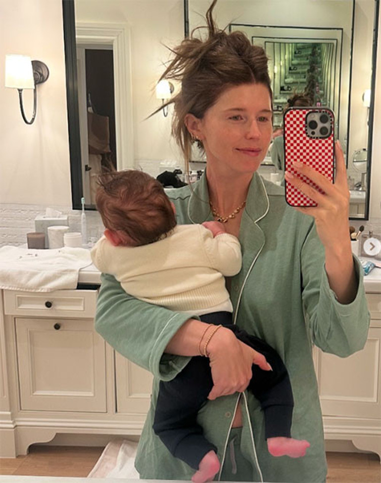 Oğlu kucağına sığmaz oldu... Altı yıllık evliliğin üçüncü meyvesi