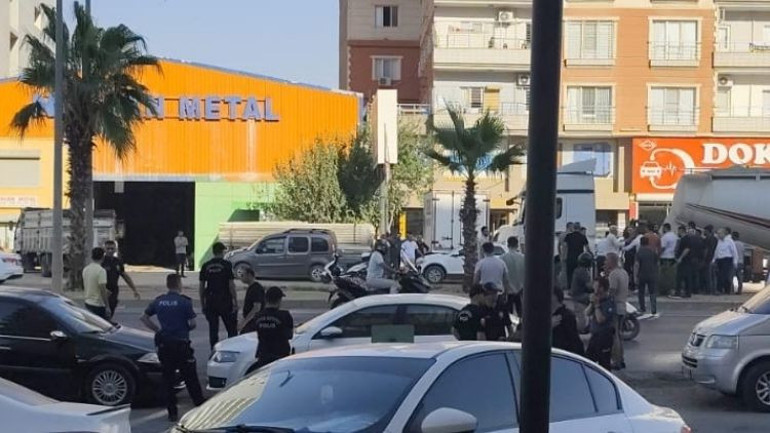 Taşlı sopalı boşanma kavgası: 4 yaralı