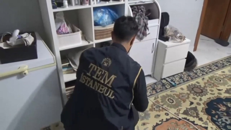 İstanbulda DEAŞ operasyonu: 9 gözaltı... Interpol kırmızı bültenle arıyordu