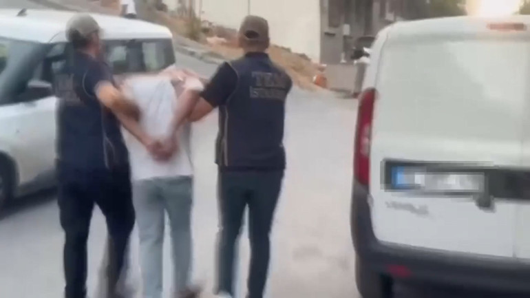 İstanbulda DEAŞ operasyonu: 9 gözaltı... Interpol kırmızı bültenle arıyordu