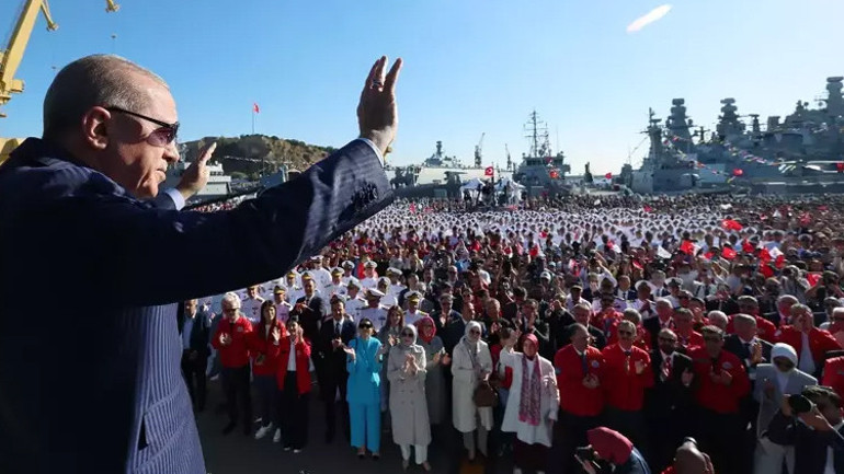 Hasımlarımız telaş içinde... Cumhurbaşkanı Erdoğan: TCG Anadolu gemisinin bir büyüğünü yapıyoruz