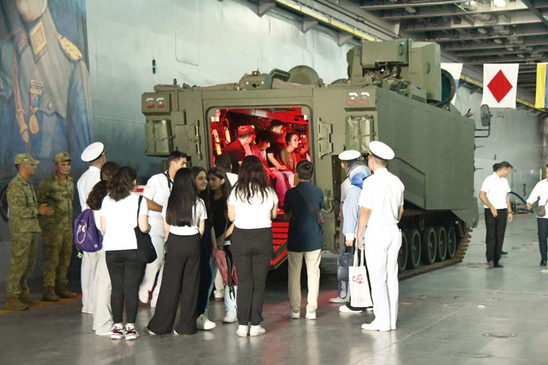 Donanmanın yıldızlarına büyük ilgi