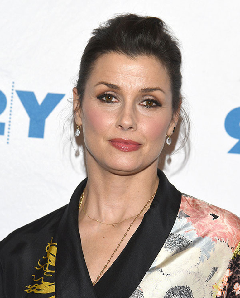 Karnında çocuğuyla bir başkası için terk edilmişti… Kucağındaki o küçük bebek şimdi boyunu geçti