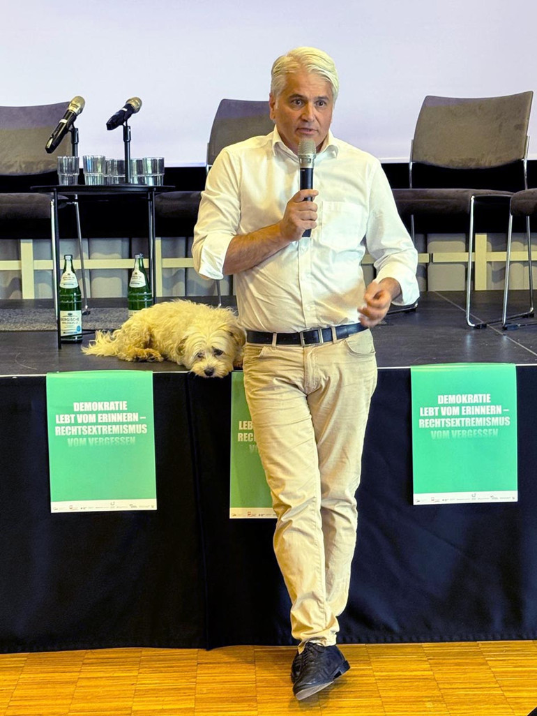 Aşırı sağcı söyleme karṣı eylemler yapılmalı