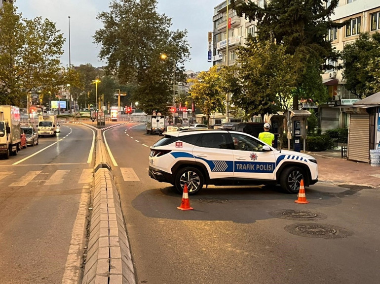 İstanbul’da bazı yollar trafiğe kapatıldı