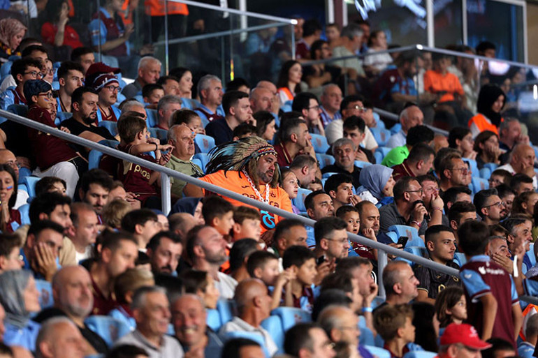 Kızılderili kökenli iş insanı Trabzona yerleşti Gören şaşırıyor Bize her yer Trabzon