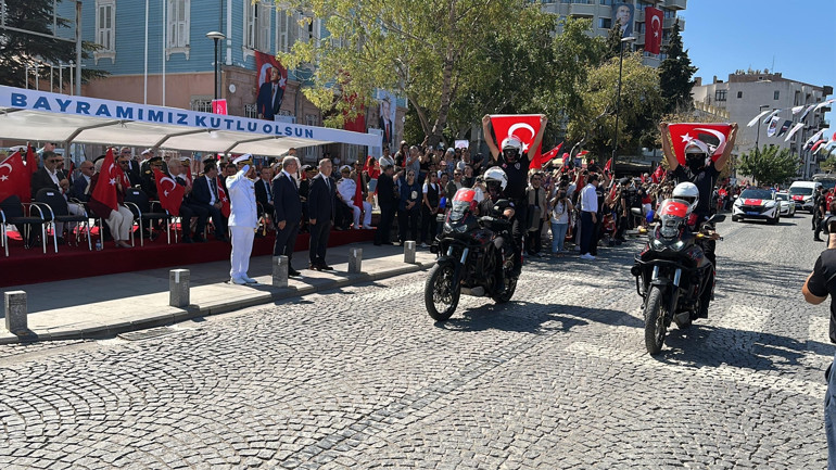 Tüm yurtta 30 Ağustos Zafer Bayramı coşkusu