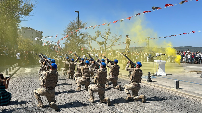 Tüm yurtta 30 Ağustos Zafer Bayramı coşkusu