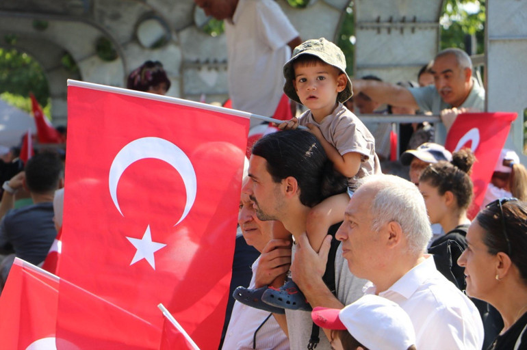Tüm yurtta 30 Ağustos Zafer Bayramı coşkusu
